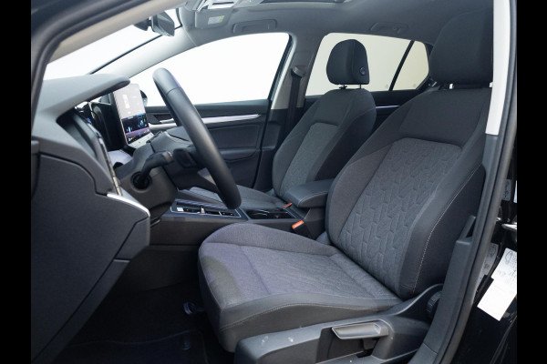 Volkswagen Golf 1.5 eHybrid Life Edition 204pk |  Pano-dak| 18'LM-velgen | extra getint glas| dode hoek spiegel