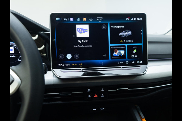 Volkswagen Golf 1.5 eHybrid Life Edition 204pk |  Pano-dak| 18'LM-velgen | extra getint glas| dode hoek spiegel