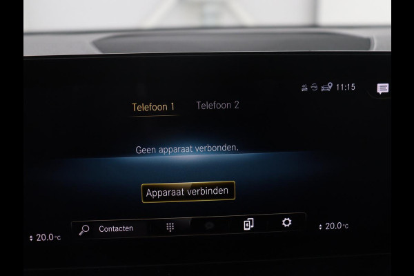 Mercedes-Benz GLB 200 Business Solution AMG | Panoramadak | Memory | Leder/alcantara | Trekhaak | Cruise control | Stoelverwarming | Camera | Park assist | Sfeerverlichting | Carplay