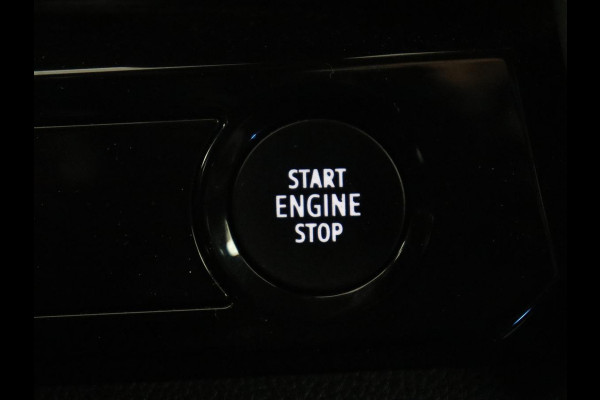 Renault Austral 1.2 E-Tech full hybrid 200 evolution | SOH 92.4% | Half Leder | Massage | Stuur/stoel verwarming | Adaptive cruise | Camera | Carplay | Climate control | Full LED |