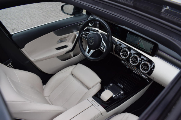 Mercedes-Benz A-Klasse 250 e Business Solution Luxury Limited | Pano | Leer | Burmester | Stoelverwarming