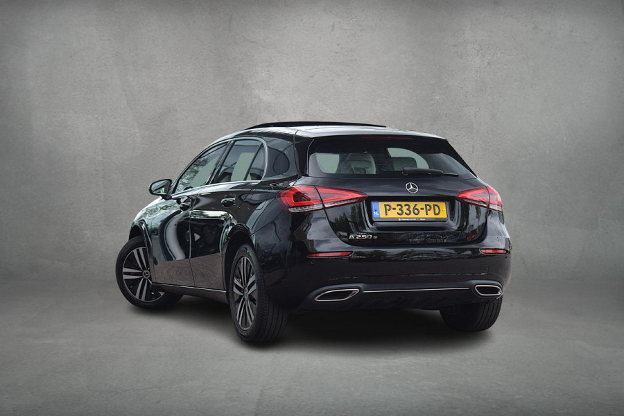 Mercedes-Benz A-Klasse 250 e Business Solution Luxury Limited | Pano | Leer | Burmester | Stoelverwarming