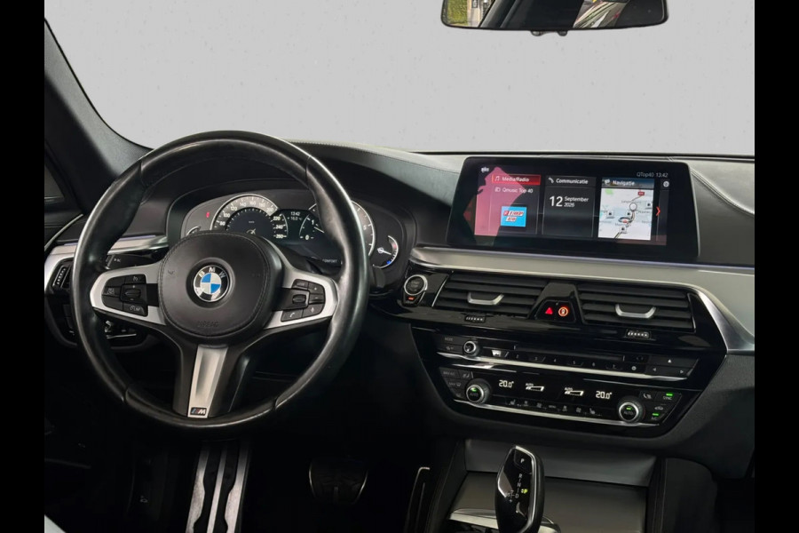 BMW 5 Serie 530i High Executive (NL-auto, Dealer OndH, Navi, StoelV, Harman/Kardon, Camera, Head-up, Comfort Stoelen, Etc)