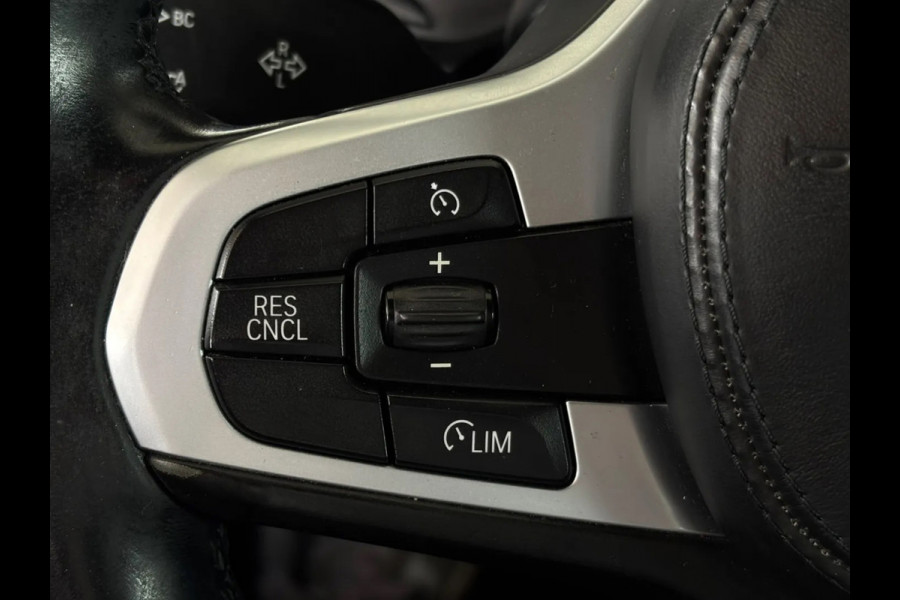 BMW 5 Serie 530i High Executive (NL-auto, Dealer OndH, Navi, StoelV, Harman/Kardon, Camera, Head-up, Comfort Stoelen, Etc)