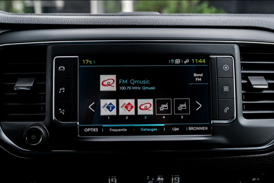 Peugeot e-Expert Standard Pro 75 kWh Soh 92% I Camera I Parkeersensoren I Climate I Cruise I Head Up I CarPlay I Android