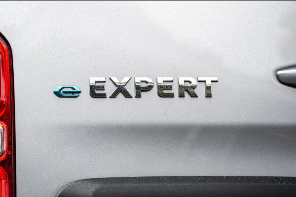 Peugeot e-Expert Standard Pro 75 kWh Soh 92% I Camera I Parkeersensoren I Climate I Cruise I Head Up I CarPlay I Android