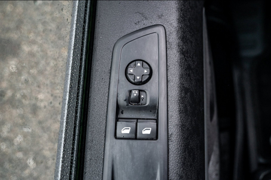 Peugeot e-Expert Standard Pro 75 kWh Soh 92% I Camera I Parkeersensoren I Climate I Cruise I Head Up I CarPlay I Android