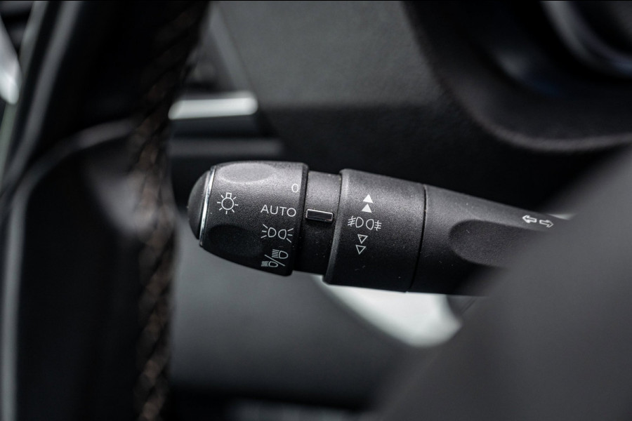 Peugeot e-Expert Standard Pro 75 kWh Soh 92% I Camera I Parkeersensoren I Climate I Cruise I Head Up I CarPlay I Android