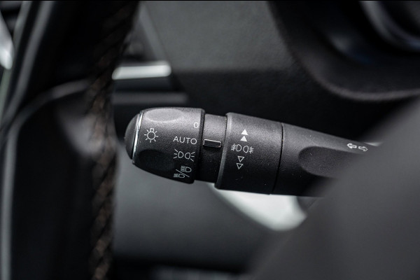 Peugeot e-Expert Standard Pro 75 kWh Soh 92% I Camera I Parkeersensoren I Climate I Cruise I Head Up I CarPlay I Android