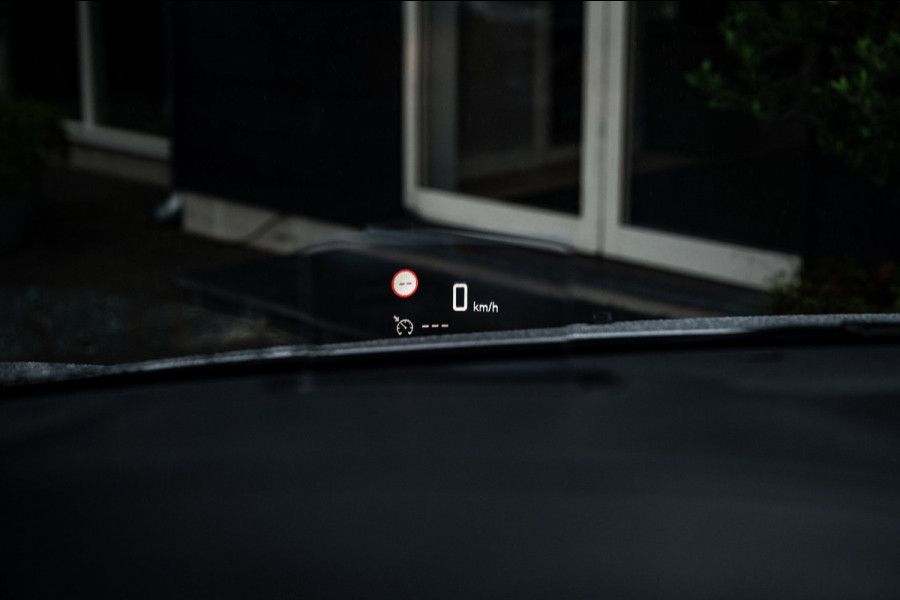 Peugeot e-Expert Standard Pro 75 kWh Soh 92% I Camera I Parkeersensoren I Climate I Cruise I Head Up I CarPlay I Android