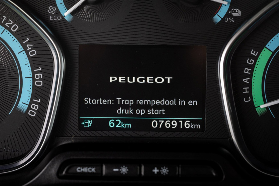 Peugeot e-Expert Standard Pro 75 kWh Soh 92% I Camera I Parkeersensoren I Climate I Cruise I Head Up I CarPlay I Android