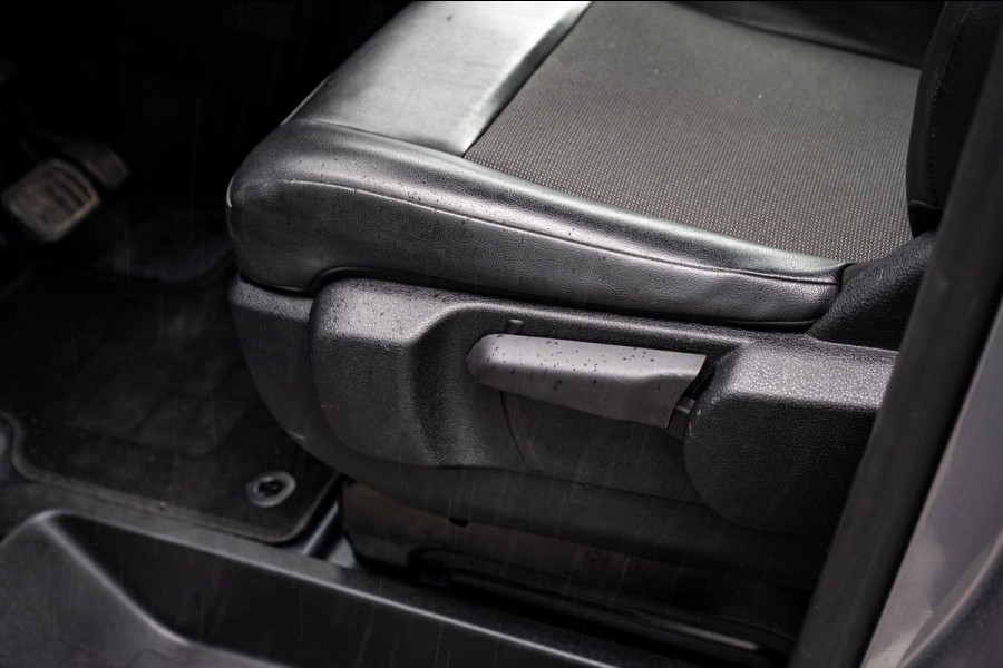 Peugeot e-Expert Standard Pro 75 kWh Soh 92% I Camera I Parkeersensoren I Climate I Cruise I Head Up I CarPlay I Android
