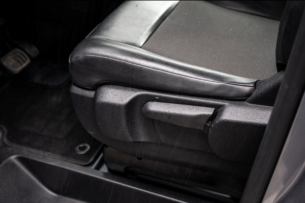 Peugeot e-Expert Standard Pro 75 kWh Soh 92% I Camera I Parkeersensoren I Climate I Cruise I Head Up I CarPlay I Android