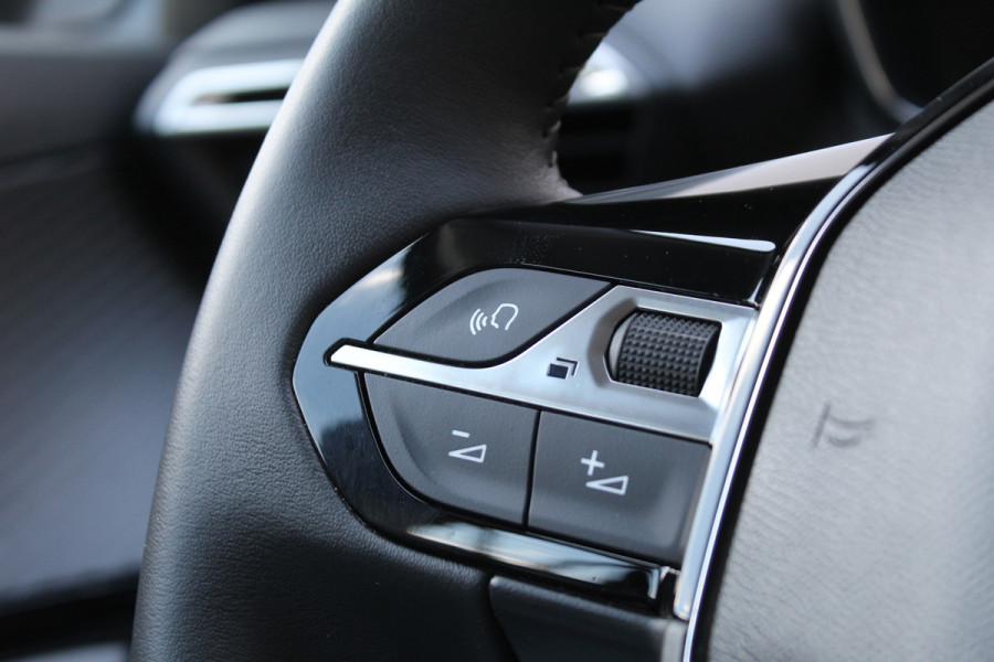 Peugeot e-2008 EV Active 50 kWh 91% SOH | Camera | Carplay | Cruise | Stoelverwarming