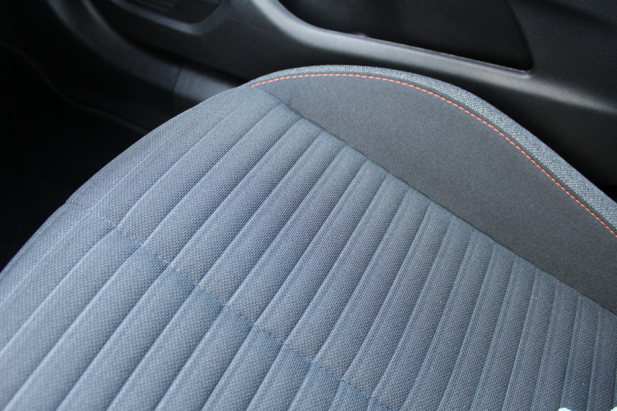 Peugeot e-2008 EV Active 50 kWh 91% SOH | Camera | Carplay | Cruise | Stoelverwarming