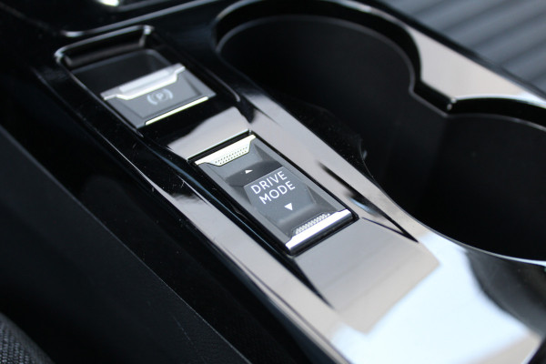 Peugeot e-2008 EV Active 50 kWh 91% SOH | Camera | Carplay | Cruise | Stoelverwarming