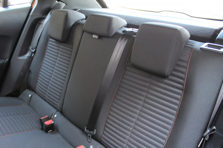 Peugeot e-2008 EV Active 50 kWh 91% SOH | Camera | Carplay | Cruise | Stoelverwarming