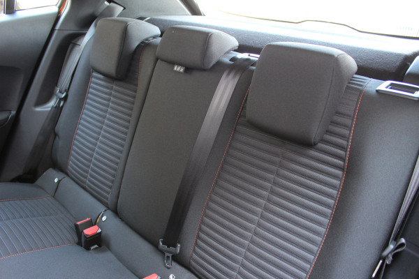 Peugeot e-2008 EV Active 50 kWh 91% SOH | Camera | Carplay | Cruise | Stoelverwarming