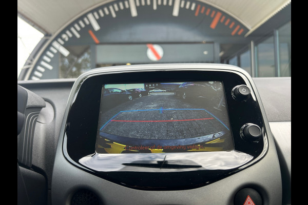Toyota Aygo 1.0 VVT-i X-PLAY CAMERA Rijklaarprijs!