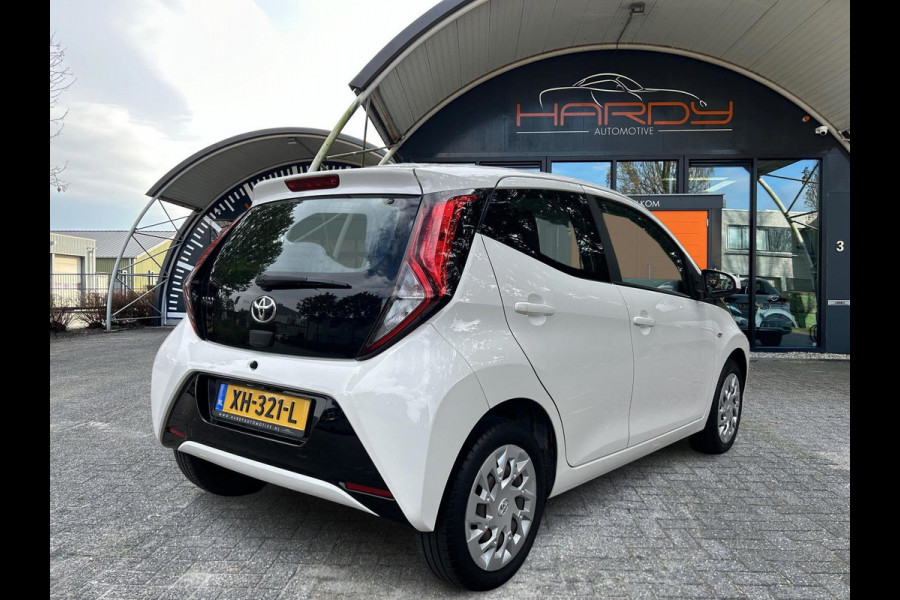 Toyota Aygo 1.0 VVT-i X-PLAY CAMERA Rijklaarprijs!