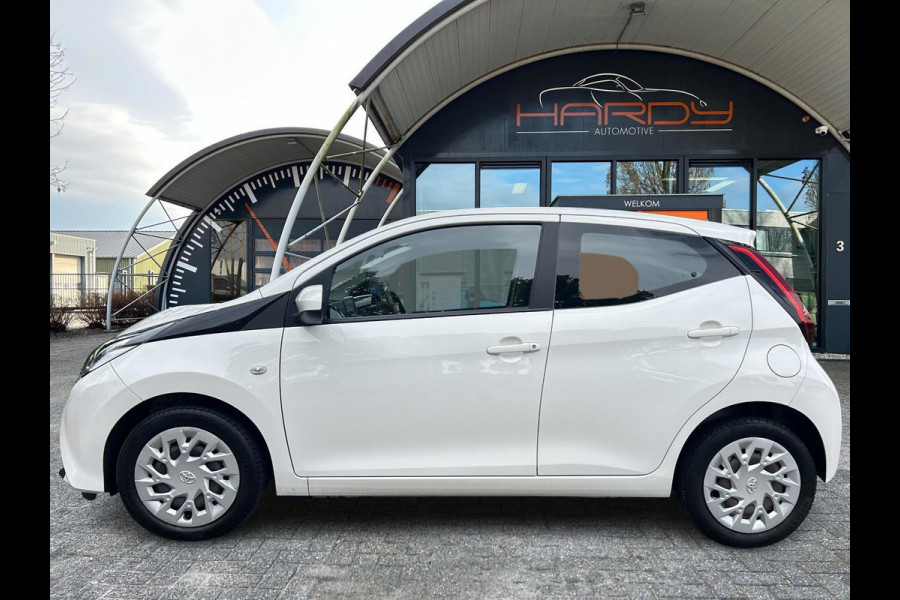 Toyota Aygo 1.0 VVT-i X-PLAY CAMERA Rijklaarprijs!