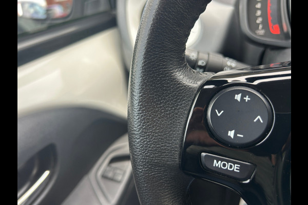 Toyota Aygo 1.0 VVT-i X-PLAY CAMERA Rijklaarprijs!