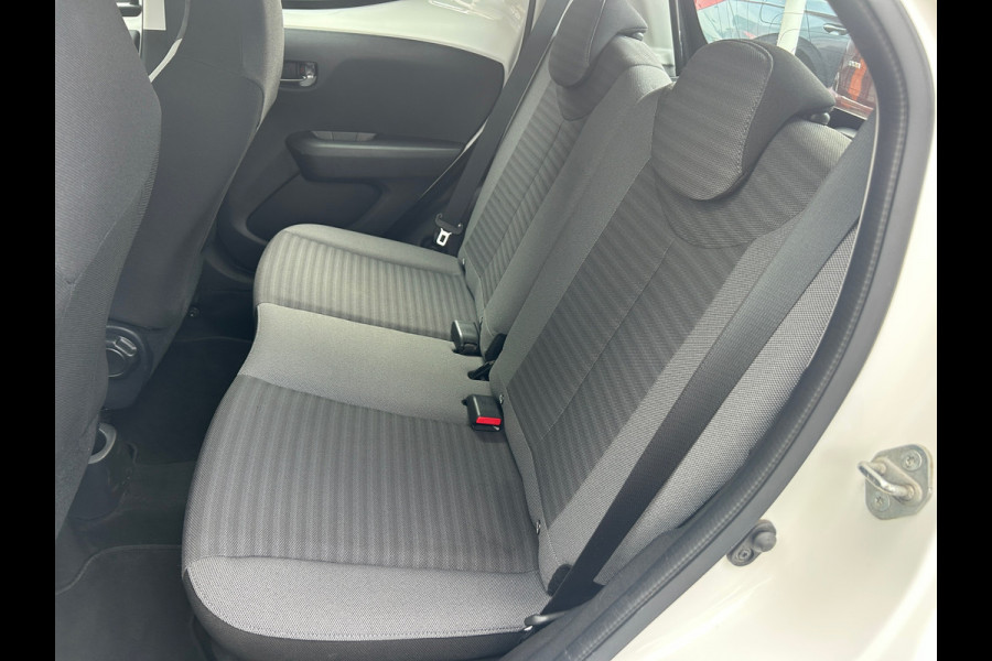 Toyota Aygo 1.0 VVT-i X-PLAY CAMERA Rijklaarprijs!