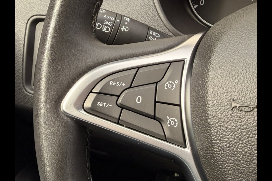 Dacia Duster 1.3 TCe Prestige Automaat Trekhaak CarPlay Camera DAB Cruise