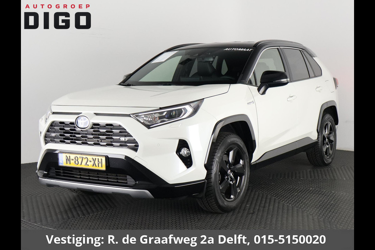 Toyota RAV4 2.5 Hybrid AWD Bi-Tone | 1650 KG trekgewicht | Trekhaak | Parkeersensoren | Apple Carplay & AndroidAUTO | Adapt.Cruise Control |