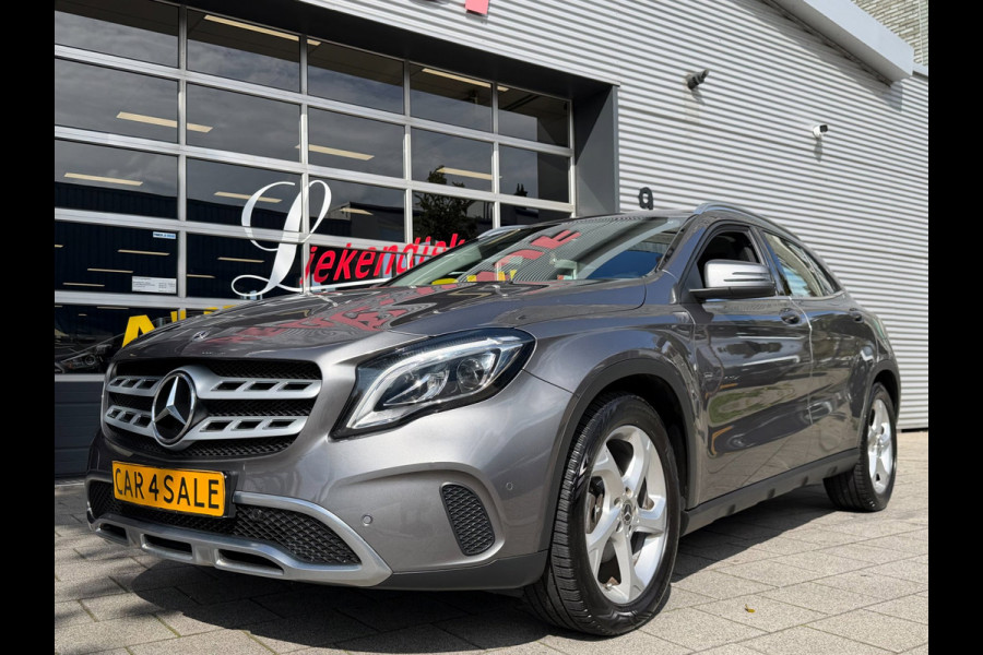 Mercedes-Benz GLA 180 Urban Sport - Navigatie I Airco I 1/2 Leder Sport interieur & Velgen I LED I Camera - PDC I
