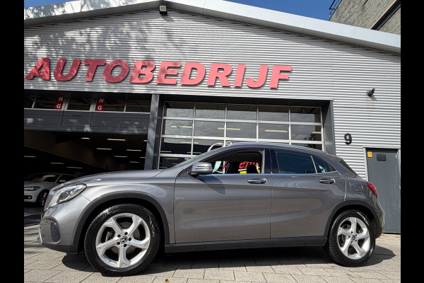 Mercedes-Benz GLA 180 Urban Sport - Navigatie I Airco I 1/2 Leder Sport interieur & Velgen I LED I Camera - PDC I