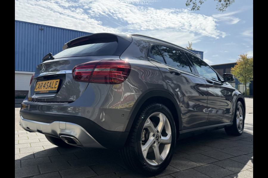 Mercedes-Benz GLA 180 Urban Sport - Navigatie I Airco I 1/2 Leder Sport interieur & Velgen I LED I Camera - PDC I