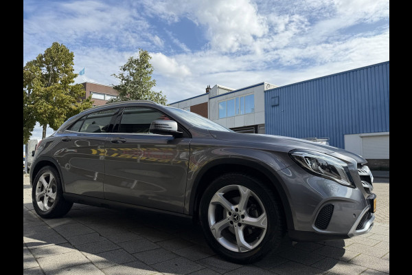 Mercedes-Benz GLA 180 Urban Sport - Navigatie I Airco I 1/2 Leder Sport interieur & Velgen I LED I Camera - PDC I