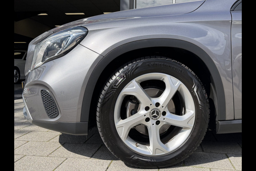 Mercedes-Benz GLA 180 Urban Sport - Navigatie I Airco I 1/2 Leder Sport interieur & Velgen I LED I Camera - PDC I
