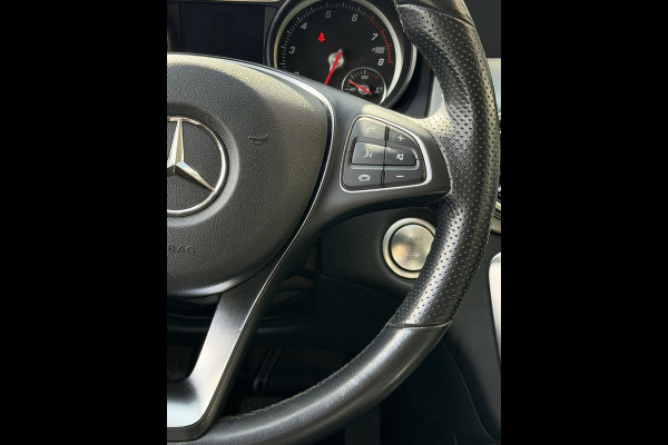 Mercedes-Benz GLA 180 Urban Sport - Navigatie I Airco I 1/2 Leder Sport interieur & Velgen I LED I Camera - PDC I
