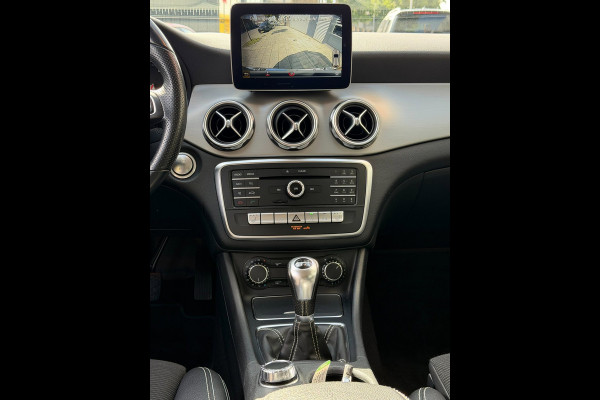 Mercedes-Benz GLA 180 Urban Sport - Navigatie I Airco I 1/2 Leder Sport interieur & Velgen I LED I Camera - PDC I