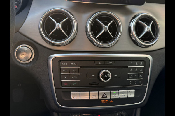 Mercedes-Benz GLA 180 Urban Sport - Navigatie I Airco I 1/2 Leder Sport interieur & Velgen I LED I Camera - PDC I