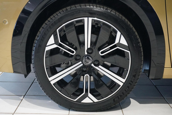 Lancia Ypsilon Edizione Limitata 51 kWh + 360° CAMERA / DODEHOEK / BEKLEDING FLUWEEL / SFEERVERLICHTING