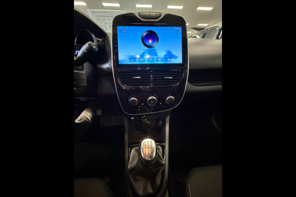 Renault Clio Estate 0.9 TCe Limited - Apple CarPlay / Navigatie I Airco I LED I Comfort pakket I 103.000 KM - Dealer onderhouden