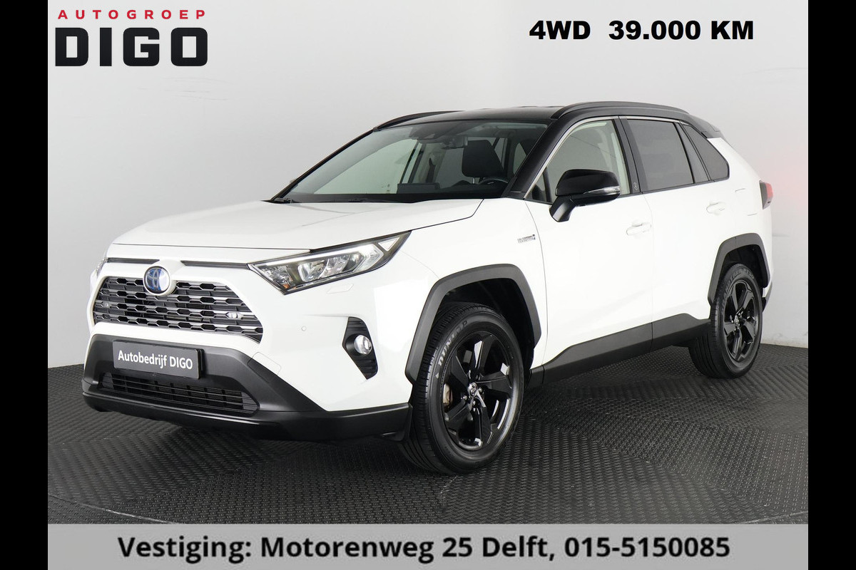 Toyota RAV4 2.5 HYBRID 4WD DYNAMIC BI-TONE GARANTIE 05-2031! SLECHTS 39.000 KM! 1650 KG TREKGEWICHT. STUUR & STOELVERWARMING . NAVIGATIE .PDC V & A .