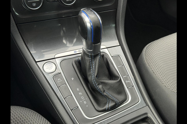 Volkswagen e-Golf e-Golf 2e Eigenaar|Navi|Camera|Virtual Cockpit|Carplay|Stoelverwarming|N.A.P|APK tot 01-2027