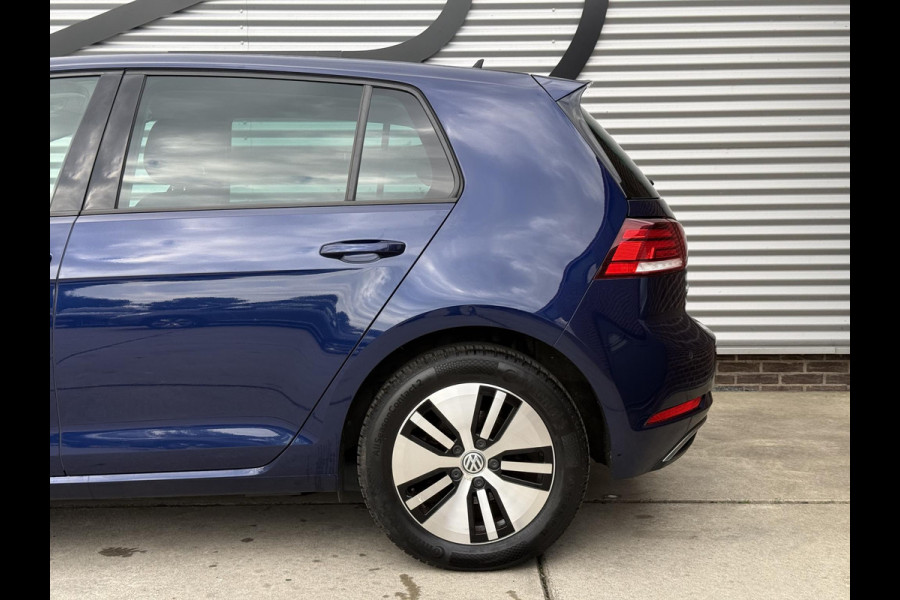 Volkswagen e-Golf e-Golf 2e Eigenaar|Navi|Camera|Virtual Cockpit|Carplay|Stoelverwarming|N.A.P|APK tot 01-2027
