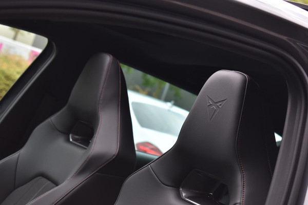 CUPRA Leon 1.4 e-Hybrid VZ Business Pano XLNavi