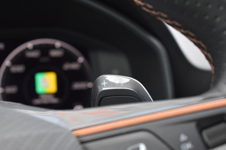 CUPRA Leon 1.4 e-Hybrid VZ Business Pano XLNavi
