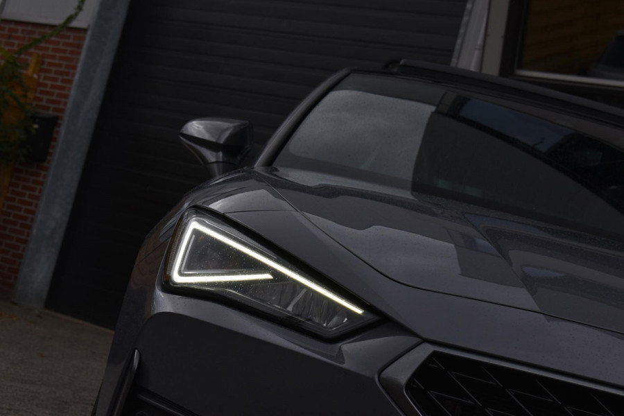 CUPRA Leon 1.4 e-Hybrid VZ Business Pano XLNavi