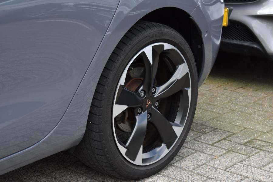 CUPRA Leon 1.4 e-Hybrid VZ Business Pano XLNavi