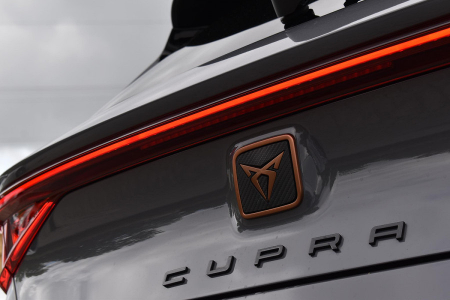 CUPRA Leon 1.4 e-Hybrid VZ Business Pano XLNavi