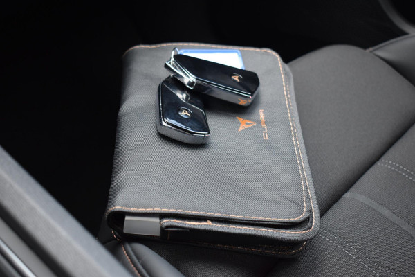 CUPRA Leon 1.4 e-Hybrid VZ Business Pano XLNavi