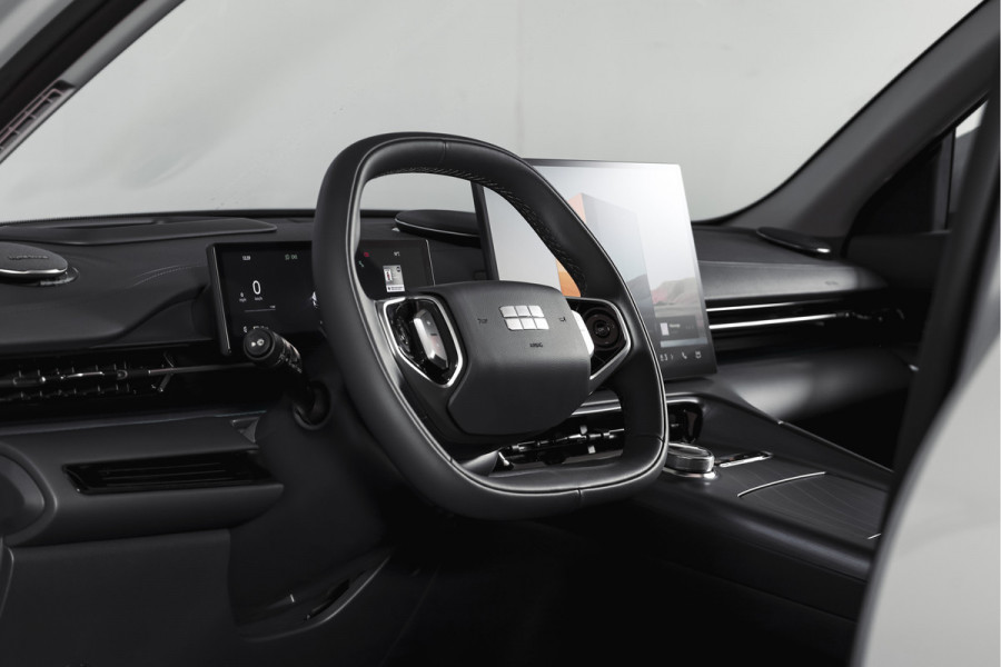 GEELY E5 Max+ 68 kWh | Pano | 360 Camera | V2L | Warmtepomp | HUD | Stoelverwarming & verkoeling | Massagestoelen+Memory | Elek. klep | Flyme |  | 19" | 2335