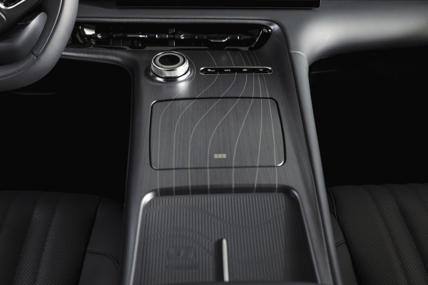 GEELY E5 Max+ 68 kWh | Pano | 360 Camera | V2L | Warmtepomp | HUD | Stoelverwarming & verkoeling | Massagestoelen+Memory | Elek. klep | Flyme |  | 19" | 2335
